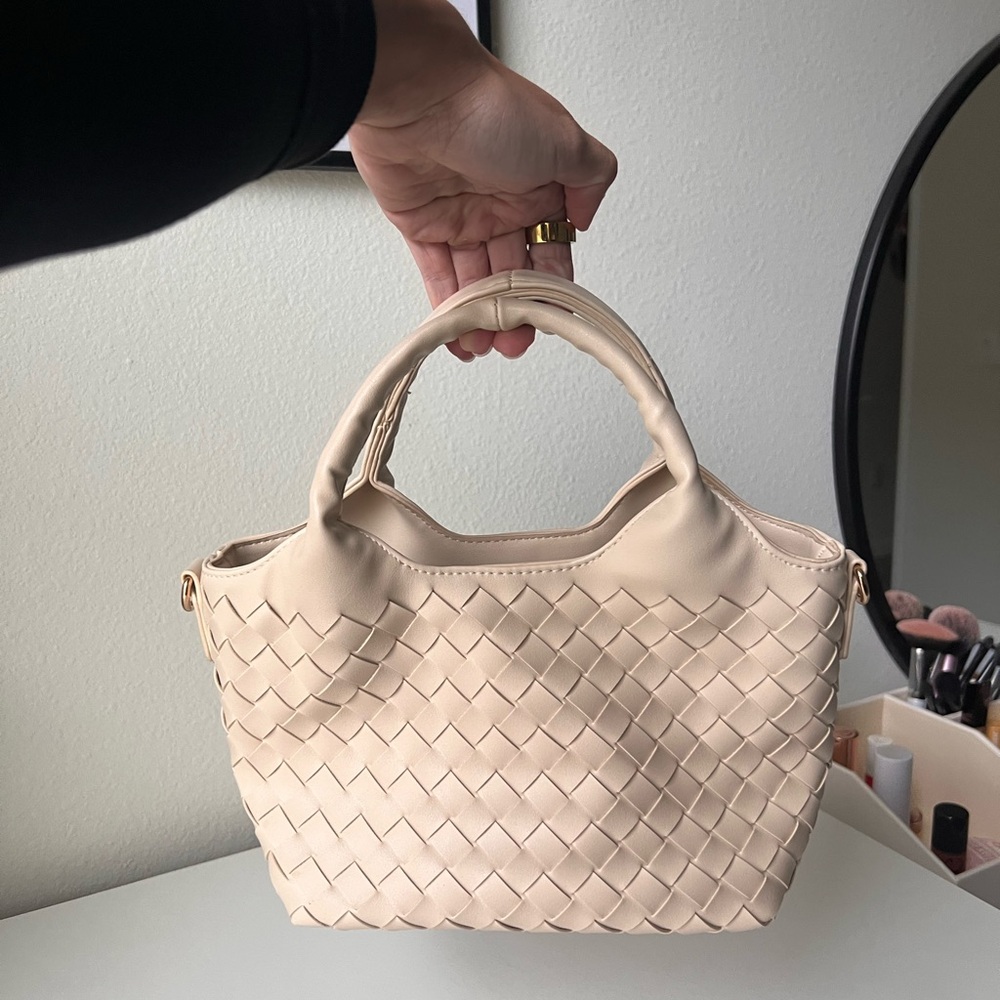 Elegant Cream Woven Handbag